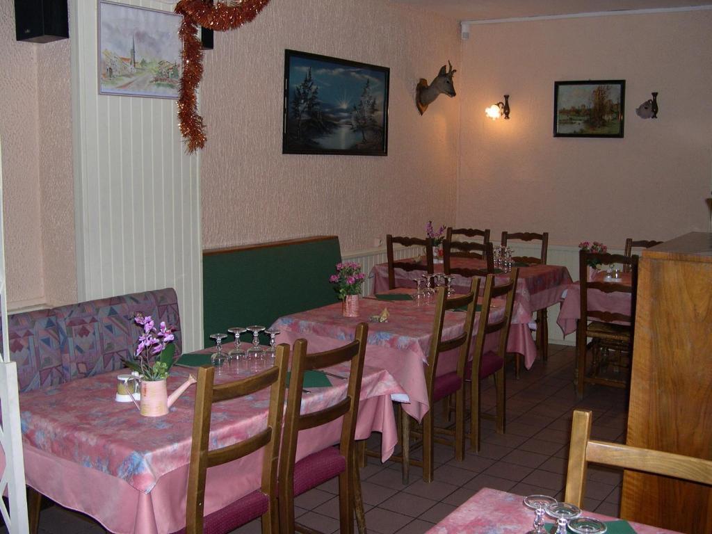 Hotel Restaurant De La Poste A Gérardmer Buitenkant foto